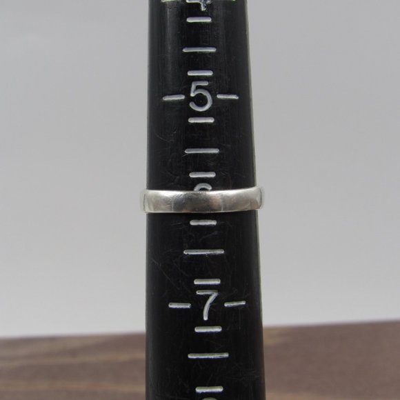 Size 6 Sterling Unique Purple CZ Diamond Band Ring - Picture 6 of 8